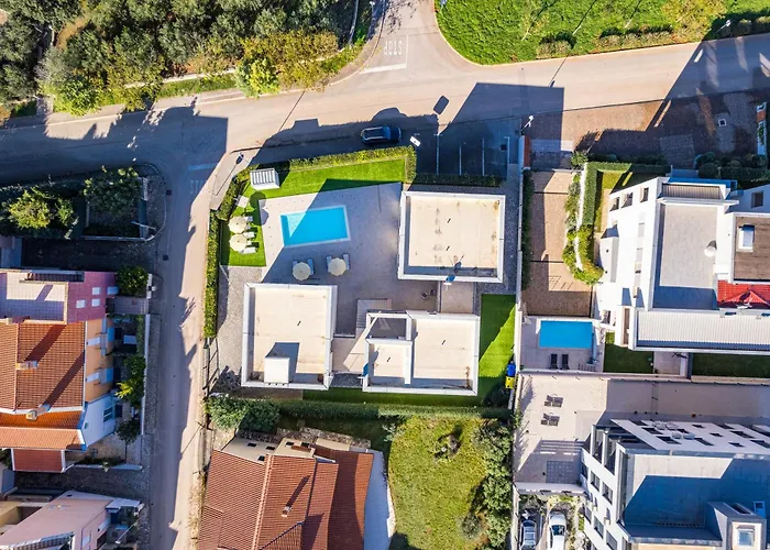 Del Mar Villa
